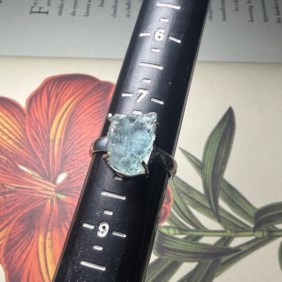 Sterling Rough Aquamarine size 8 silver prong ring - Picture 5 of 6